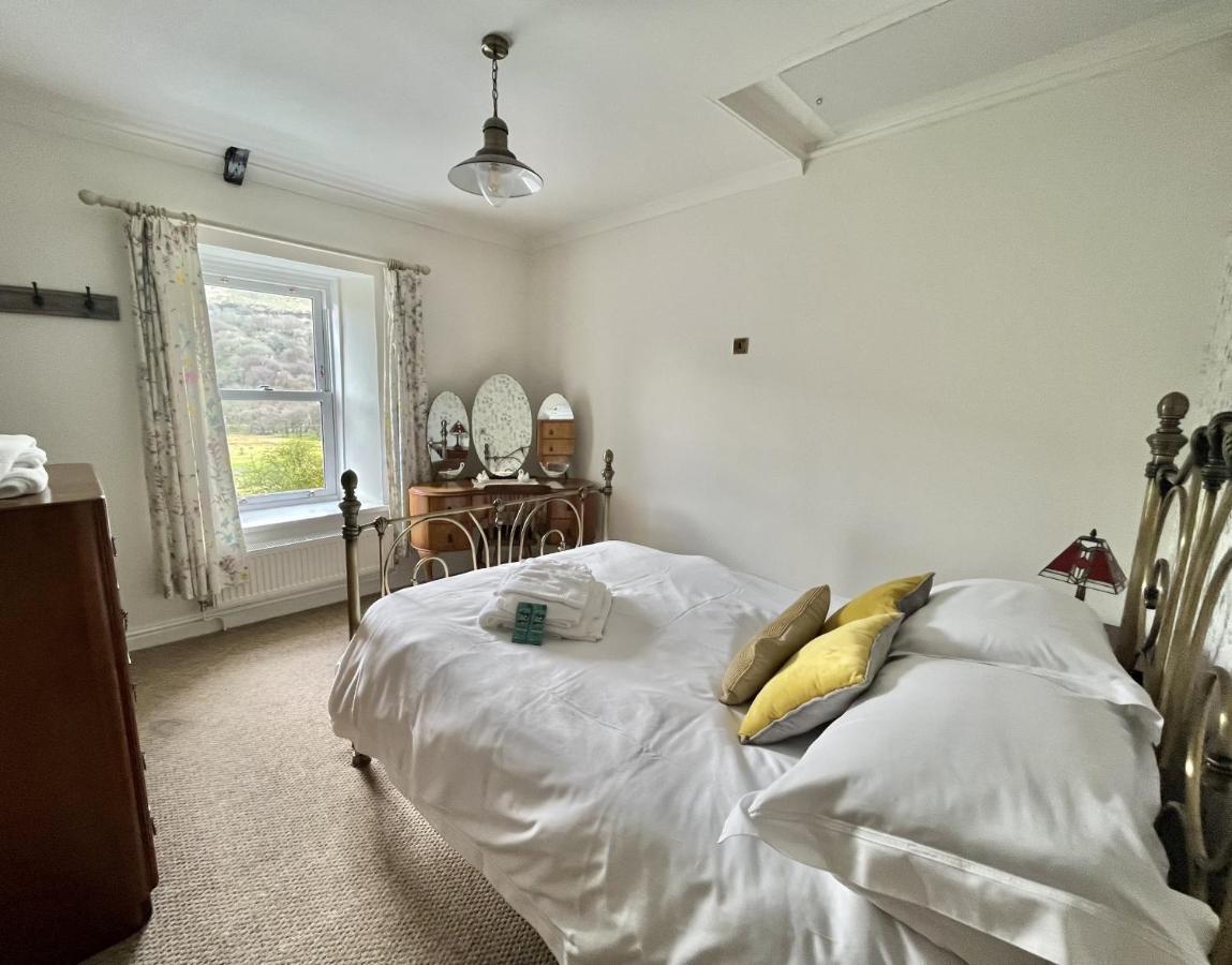 Attenborough Cottage - 2 Bedroom Cottage Tredegar Esterno foto